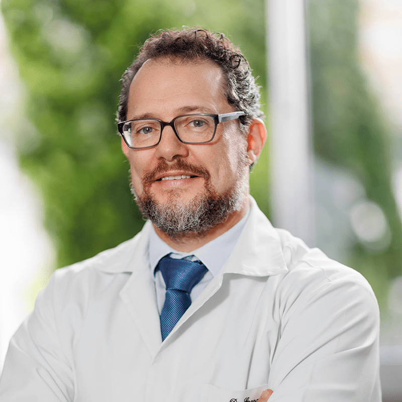 Dr. Marcos Gennari