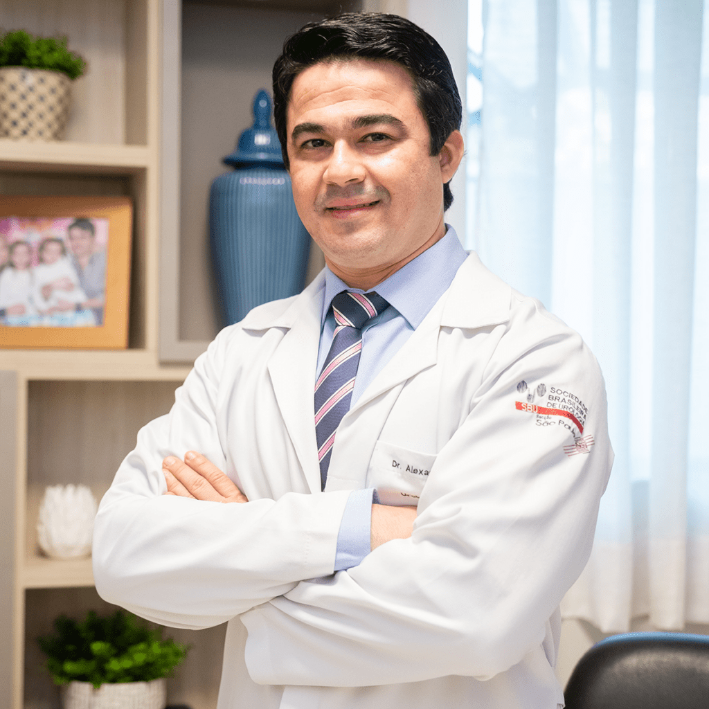 Dr. Alexandre César Santos